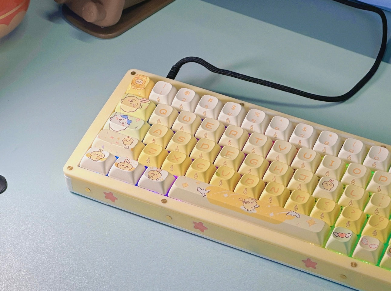 YeeYahHa~ Themed Acrylic Keyboard - Keebookeys