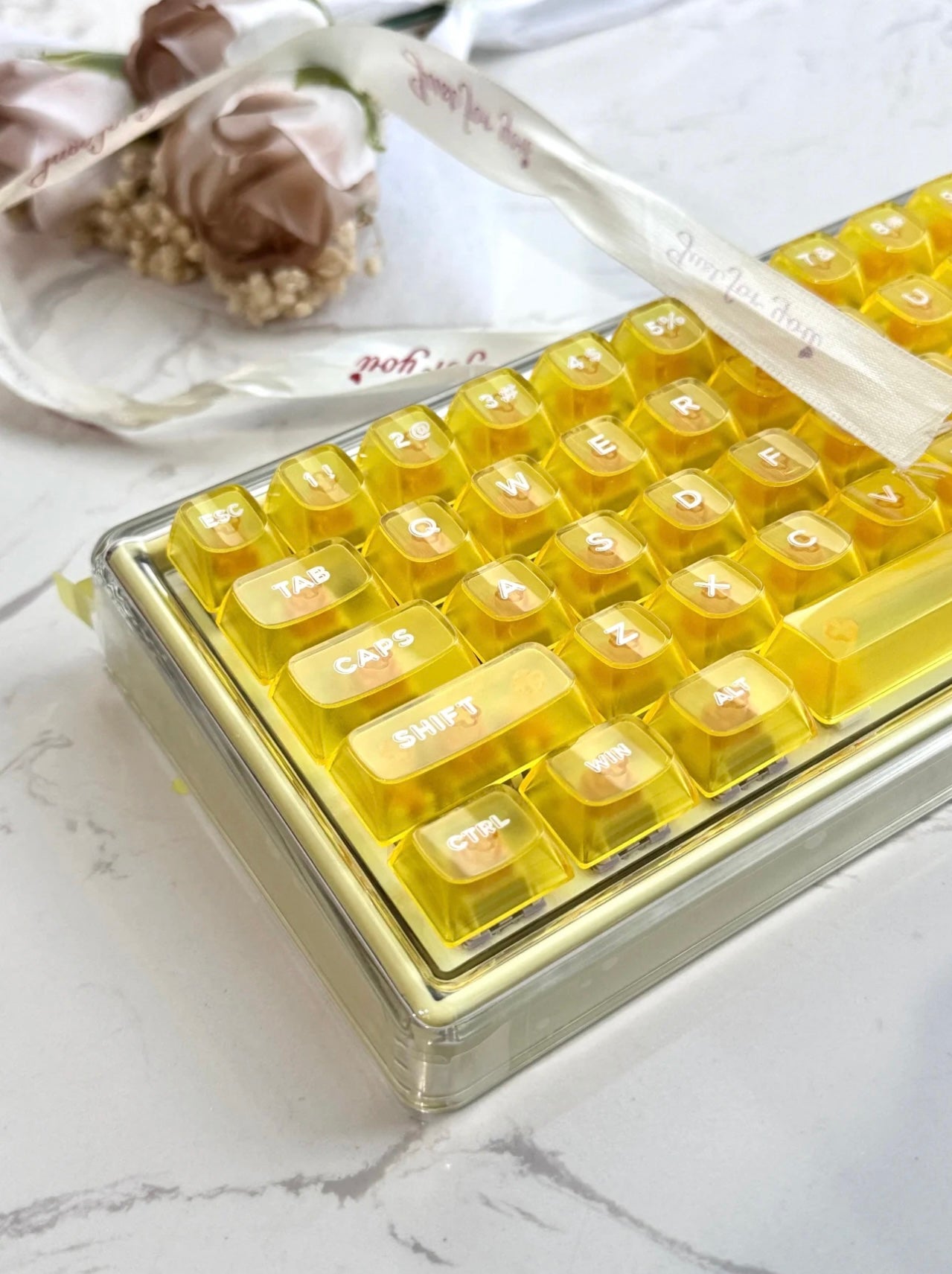 Pikachu inspired Theme Custom Keyboard/Base 68 - Keebookeys