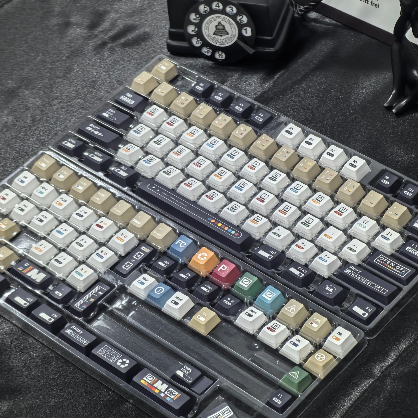 135 Keys Cherry Profile Maximalism Theme PBT Keycap Set - Keebookeys