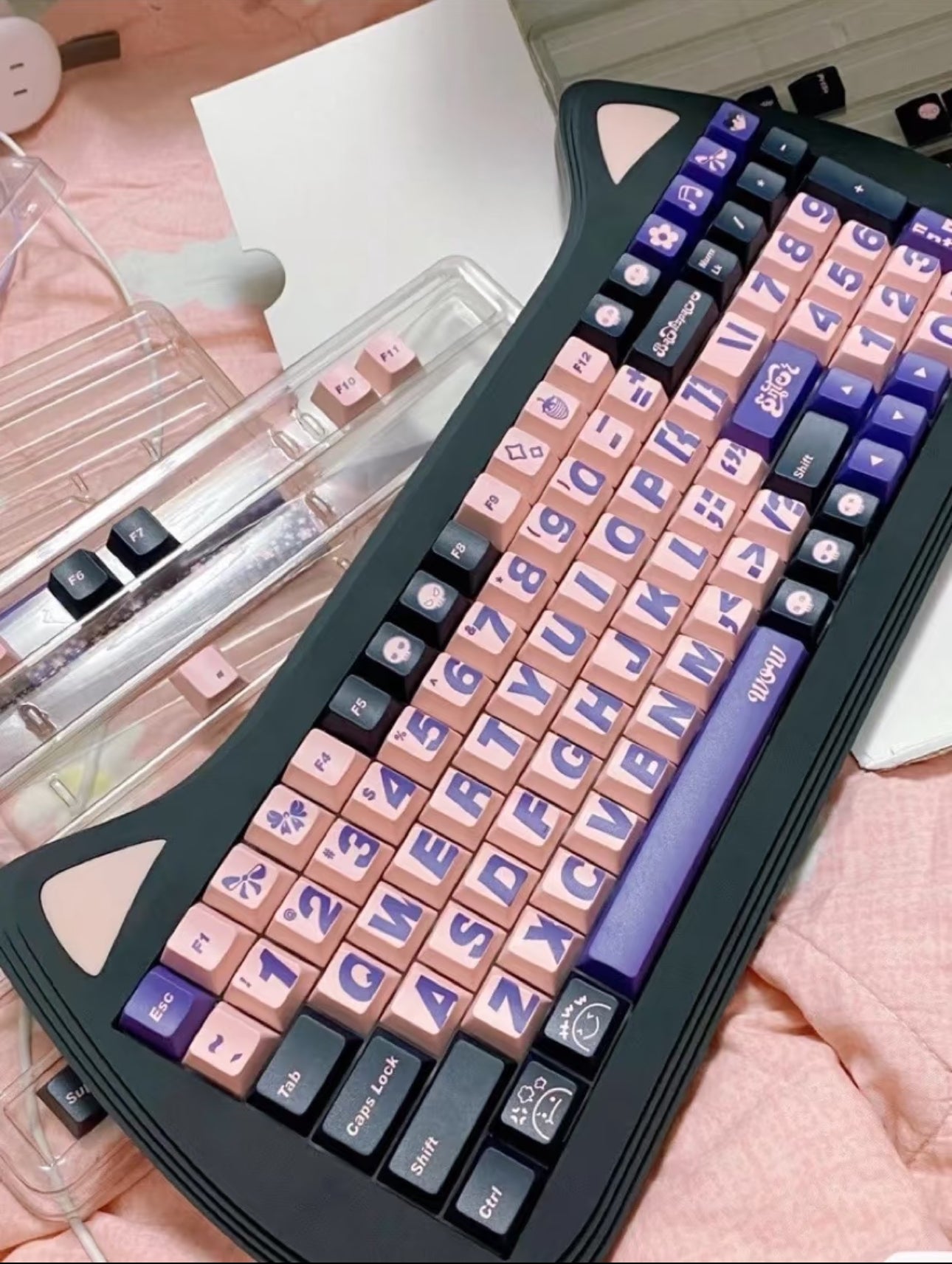 Cutie Cat 100/No keycaps