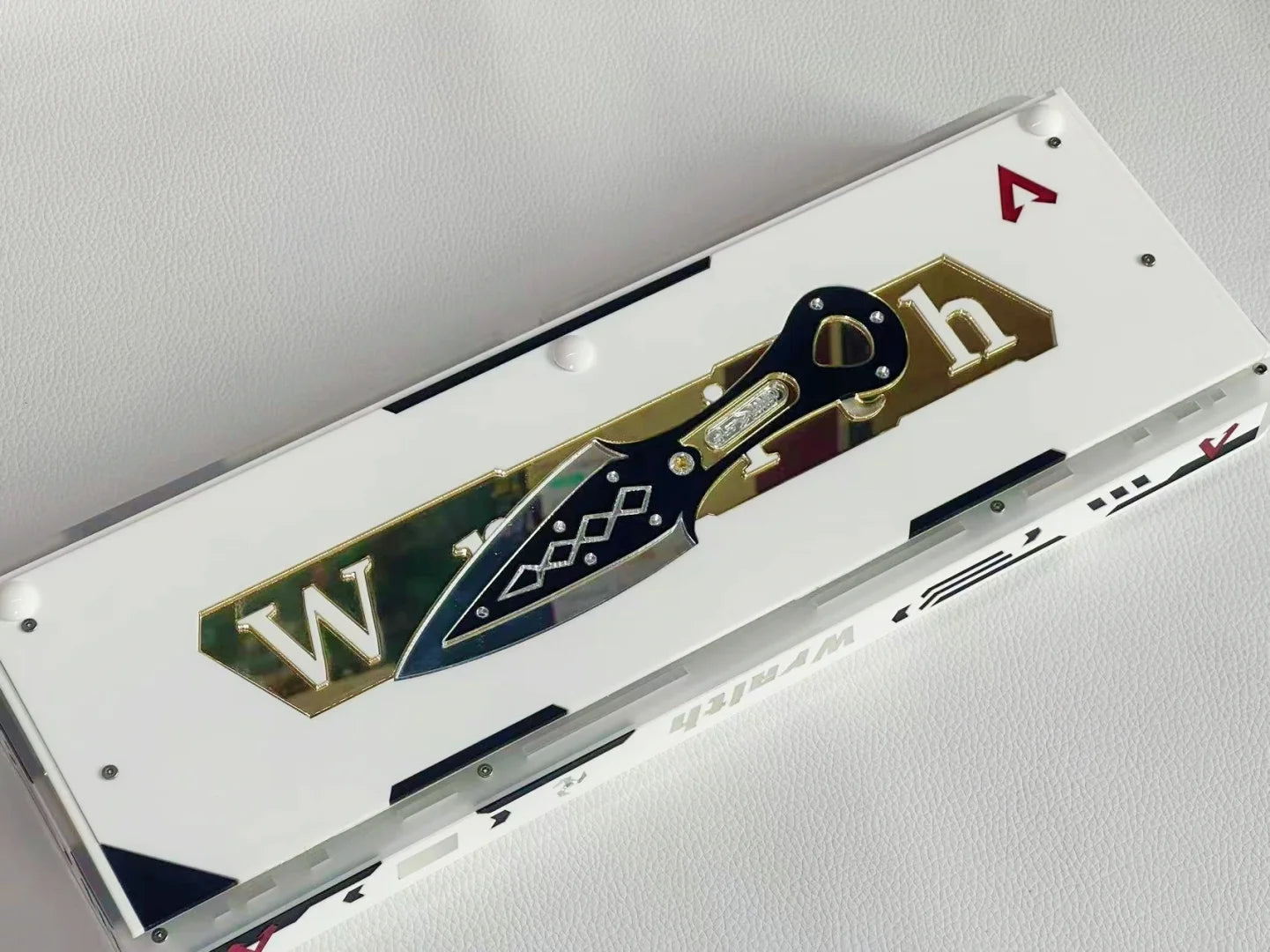 Zuoer 68 Handcrafted Acrylic Keyboard - Kunai Blade Theme - Keebookeys