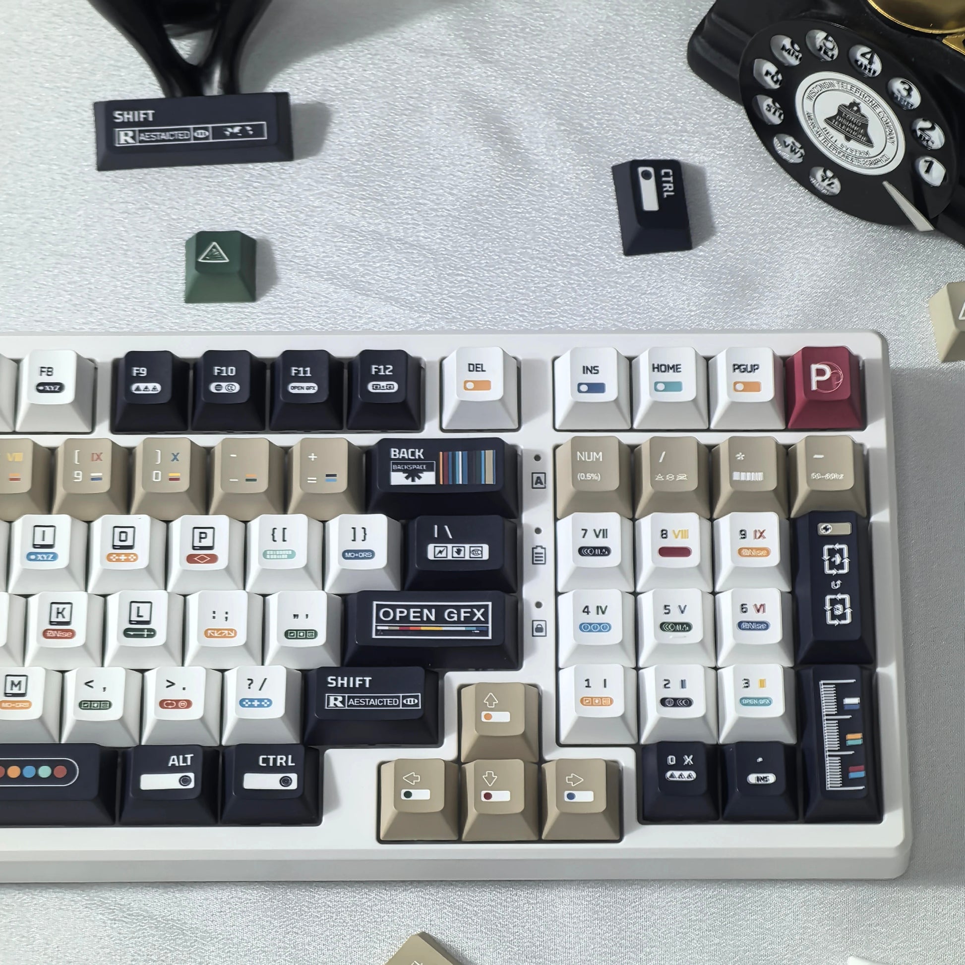 135 Keys Cherry Profile Maximalism Theme PBT Keycap Set - Keebookeys